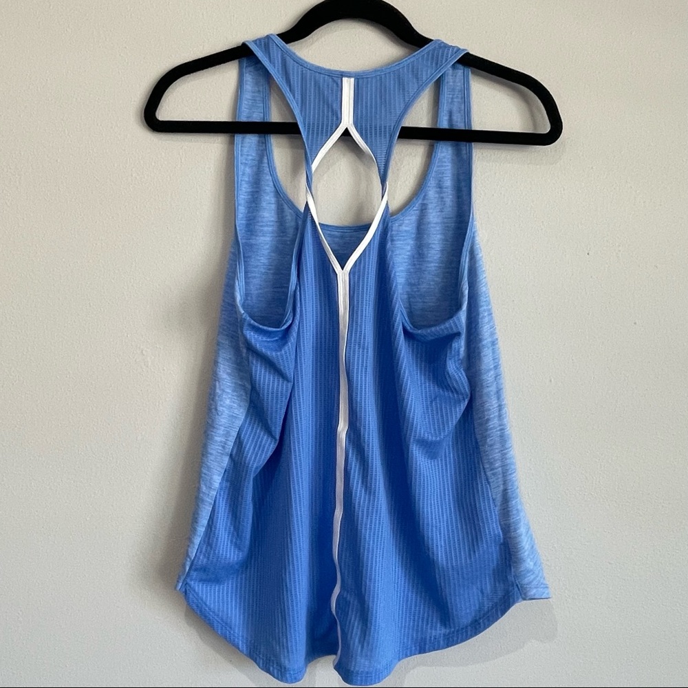 🌴Under Armour Twisted Back Tank
